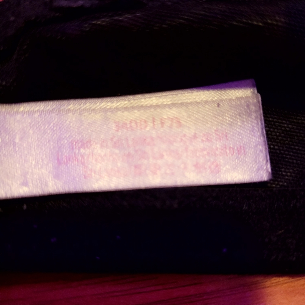 Bras - Picture 2 of 4